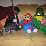 Trick-or-Treating 10-31-11 (2).JPG