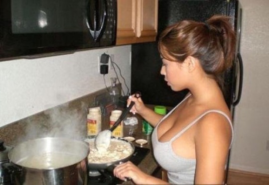[kitchen-women-work-37%255B2%255D.jpg]