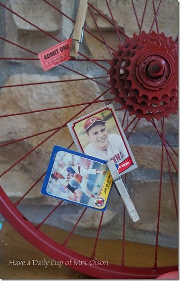Bike Wheel with Baseball Cards DSC02345
