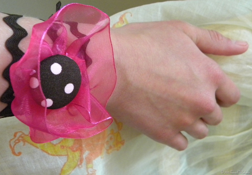[wristlet%255B30%255D.jpg]