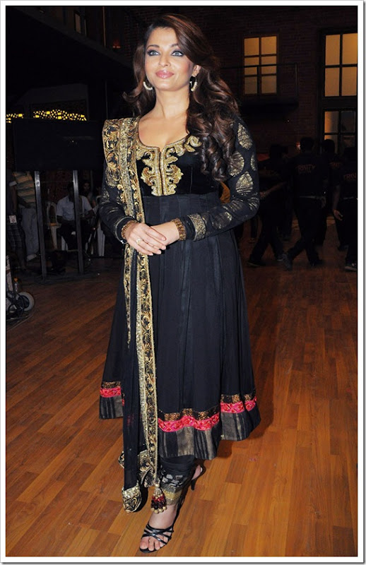 aishwarya ray latest wallpapers 2012
