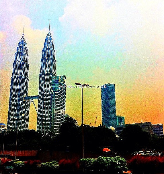 [KL%2520Petronas%2520Towers%2520Mandarin%2520Or%255B17%255D.jpg]