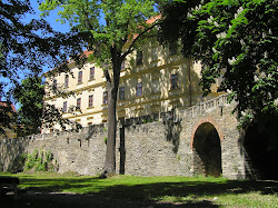 Burgmaueren Schloss Jamnitz (Jemnice)