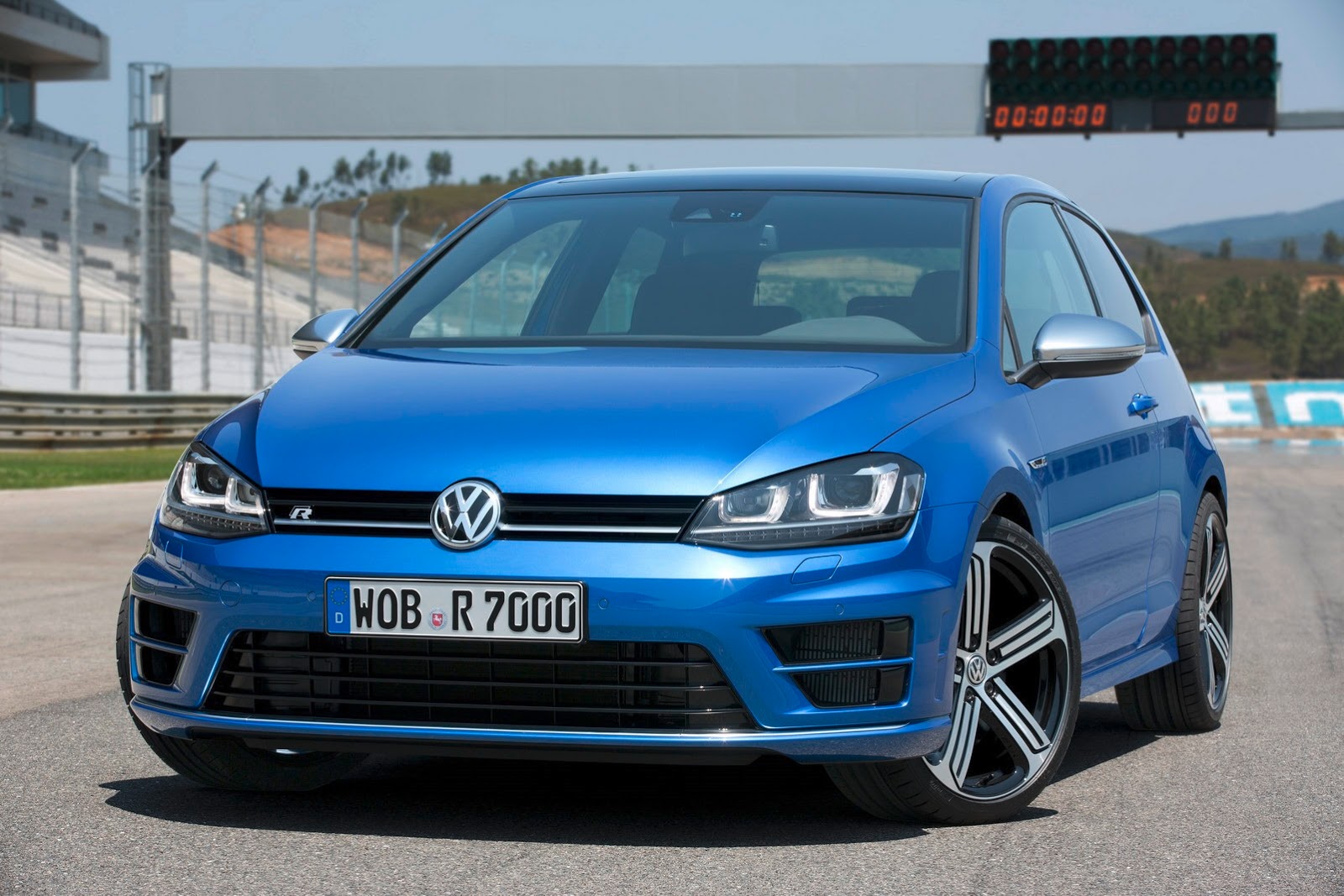 [2014-VW-Golf-R-21%255B2%255D.jpg]