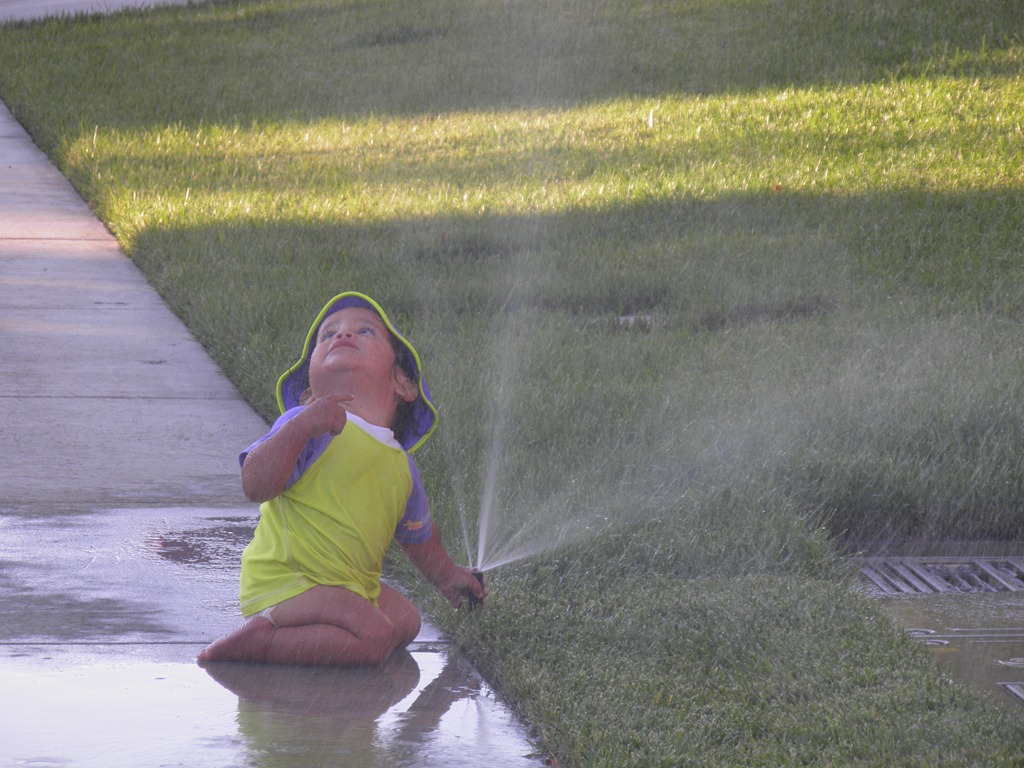 [summer%2520gio%2520with%2520sprinkler%255B5%255D.jpg]