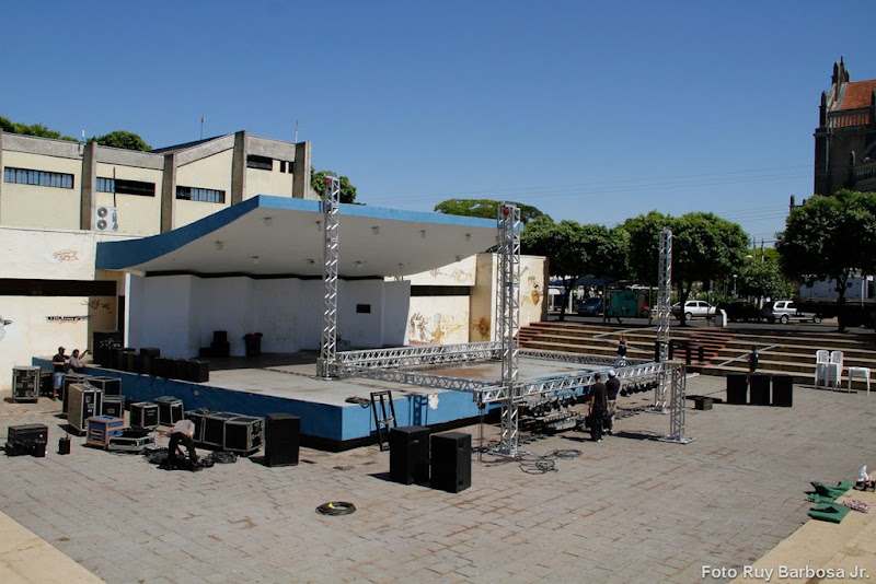 Fotos de Circuito SESC de Artes 2010 - Votuporanga. Foto numero 1. Fotografia (fotografias) de Ruy Barbosa Jr. que faz fotos de casamento, 15 anos, fotos de produtos, fotografia publicitária e fotos de eventos em geral em São José do Rio Preto e outras cidades do estado de São Paulo. de circuito sesc www 2010 fotos casamento fotografos são josé do rio preto fotografo festa eventos sociais foto aniversario 15 anos fotografias produtos estado paulo site