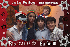 Fotos do evento João Felipe - 17.12.11. Foto numero 20 da Social Click Fotografia Digital, do Rio de Janeiro, RJ, que faz fotos divertidas, fotos malucas, fotos com fantasias, fotos na hora, fotografia maluca, fotografia divertida com molduras personalizadas. fotos divertidas malucas foto maluca animadas animado rj rio de janeiro divertida fantasia animada fotografia digital fotografo estudio fotografias