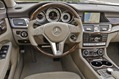 2012-Mercedes-CLS550-13