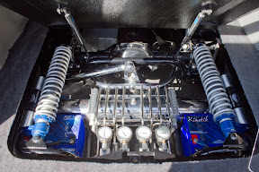 Aaron Hunt's Nissan Armada (first AccuAir e-Level on hydraulics)