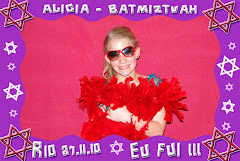 Álbum de fotos de Alicia - 27.11.10 da Social Click Fotografia Digital, do Rio de Janeiro, RJ, que faz fotos divertidas, fotos malucas, fotos com fantasias, fotos na hora, fotografia maluca, fotografia divertida com molduras personalizadas. Album (digital) de fotos de Alicia - 27.11.10 da Social Click Fotografia Digital, do Rio de Janeiro, RJ, que faz fotos divertidas, fotos malucas, fotos com fantasias, fotos na hora, fotografia maluca, fotografia divertida com molduras personalizadas.