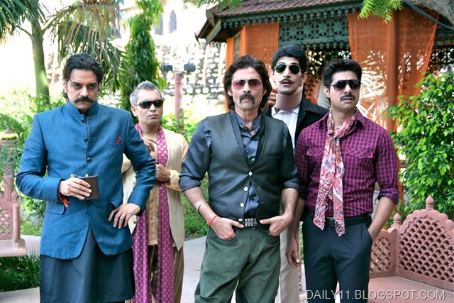 [STAR%2520CAST%2520OF%2520CHAR%2520DIN%2520KI%2520CHANDNI%255B4%255D.jpg]
