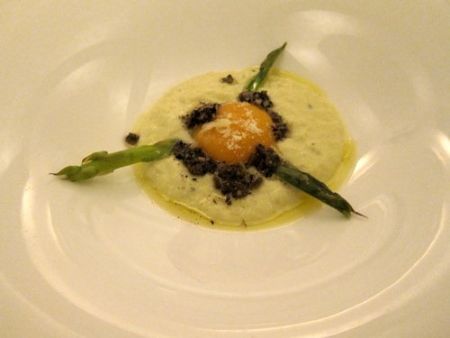 [Poached%2520egg%252C%2520asparagus%2520mousse%2520and%2520black%2520truffle%255B4%255D.jpg]