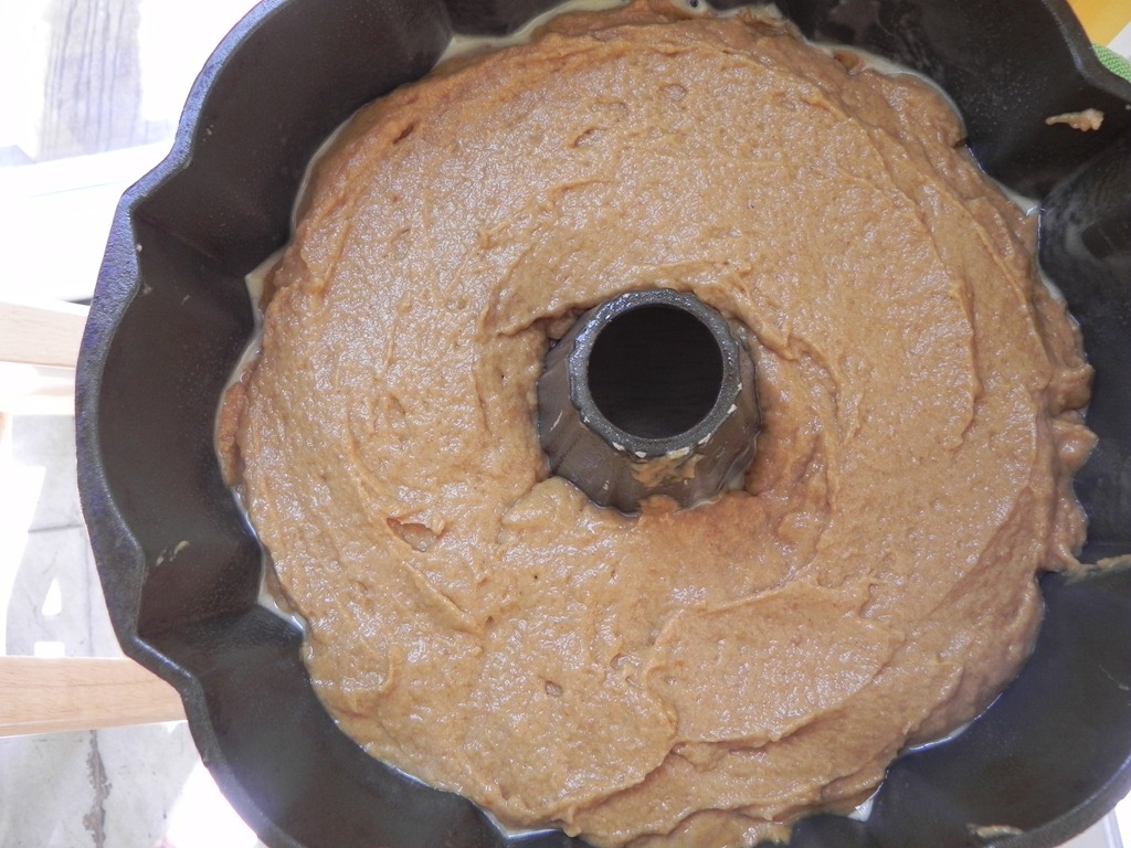 [DSCN00974.jpg&description=Pumpkin Streusel Bundt Cake with Pumpkin Glaze:]