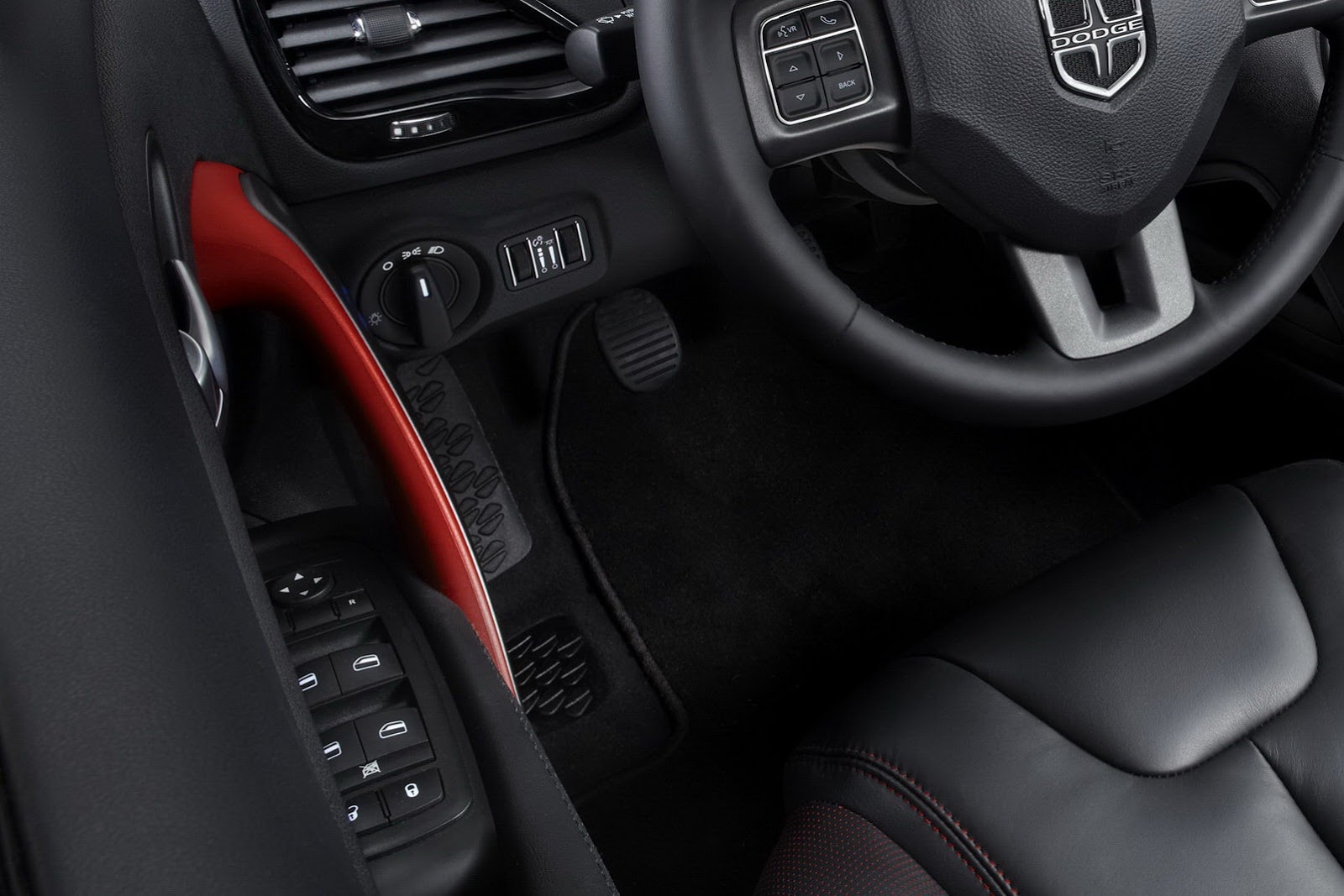 [Chrysler-Group-Models-_022.jpg]