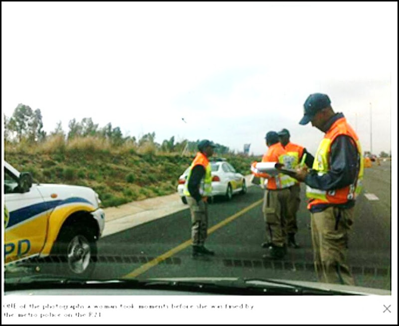 KEMPTON PARK METRO COPS_2_ FINE FEMALE MOTORIST WHO ASKED FOR THEIR HELP SEPT22 2011