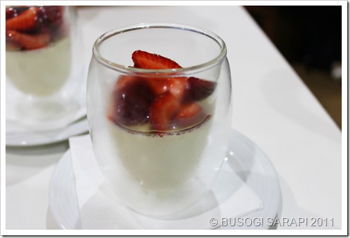 KAFFIR LIME PANNA COTTA W STRAWBERRIES & LIME SYRUP© BUSOG! SARAP! 2011