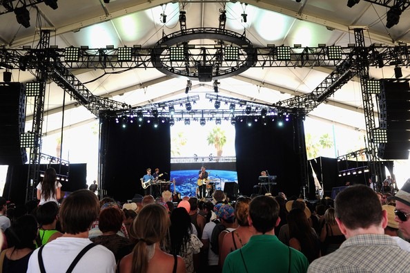 [2012%252BCoachella%252BMusic%252BFestival%252BDay%252B3%252BChi07pZO9Rcl%255B7%255D.jpg]