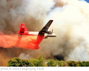 'Air Tanker 11 saving lives & structures during the Station Fire in LA County, CA #CAFire' photo (c) 2009, Fireground - license: http://creativecommons.org/licenses/by-nd/2.0/