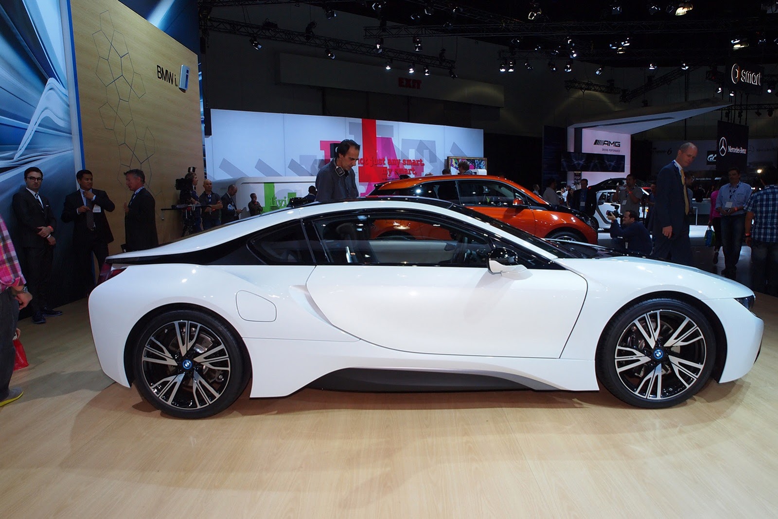 [BMW-i8-2013-LA-Auto-Show-4%255B2%255D.jpg]