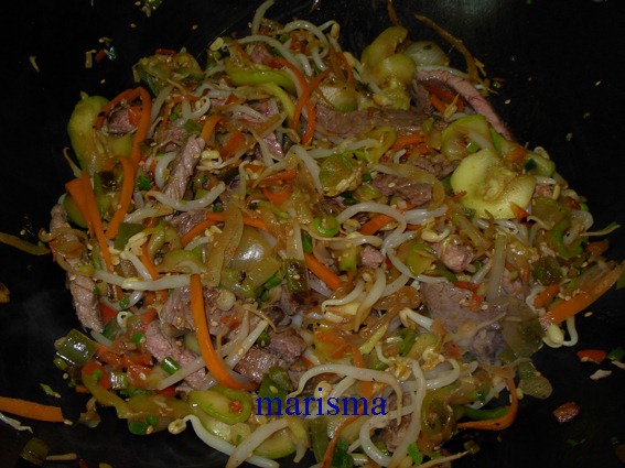 [ternera%2520con%2520verduras%2520al%2520wok5%2520copia%255B4%255D.jpg]