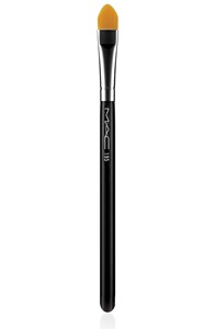 StudioConcealandCorrect-Brush-195Concealer-300 StudioConcealandCorrect-Brush-195Concealer-300