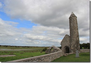09.Clonmacnoise - Torre circular 09.Clonmacnoise - Torre circular