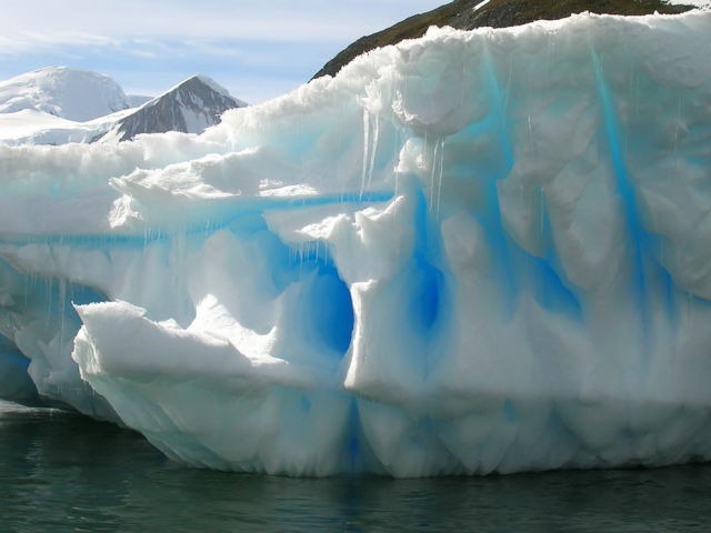 [natural-icebergs-cold-11%255B2%255D.jpg]