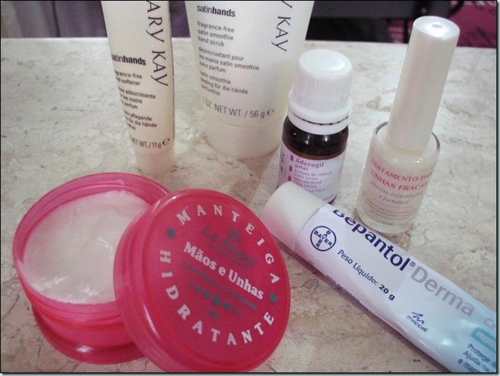 Cutículas- tratamento com manteiga La Beaute, Bepantol, vitamina A. Cutículas- tratamento com manteiga La Beaute, Bepantol, vitamina A.