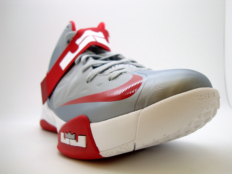 4 x Nike Zoom Soldier VI Team Bank: Black, Navy, Green & Red | NIKE LEBRON - LeBron James - News 
