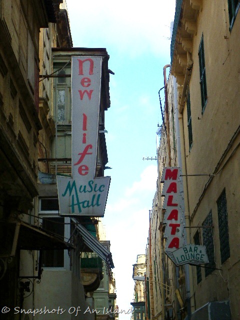 [Valletta%2520on%2520a%2520Sunday%2520%252822%2529%255B4%255D.jpg]