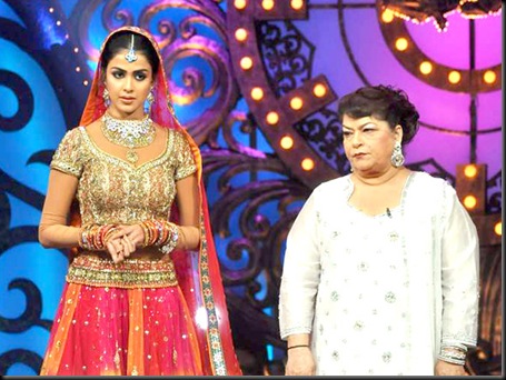Malaika, Genelia on the sets of Saroj Khan Show3