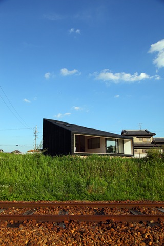 [casa-fachada-moderna-arquitectura-jap%25C3%25B2nesa%255B8%255D.jpg]