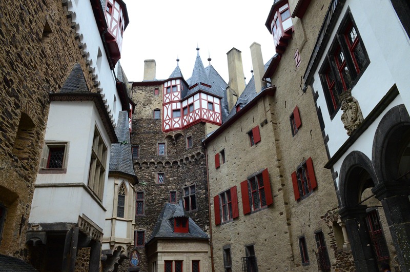 [Burg-Eltz-233.jpg]