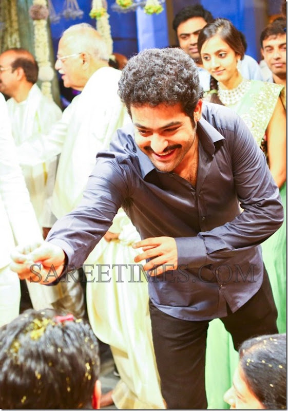 Celebrities_Saree_Ram_Charan_Marriage (8)