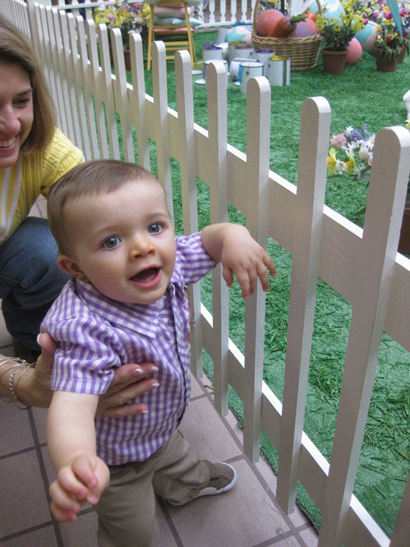 [2012.03.17%2520Swansea%2520Mall-Easter%2520Playyard%2520%252813%2529%255B3%255D.jpg]