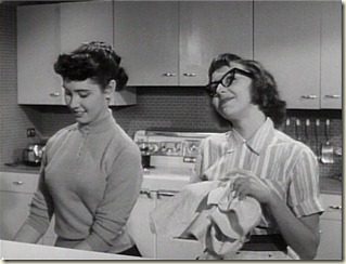 Doing_dishes Doing_dishes