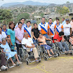 Jimmy Jairala, líder de Centro Democrático, junto a sus representantes del Frente de Juventudes y los beneficiados de Flor de Bastión