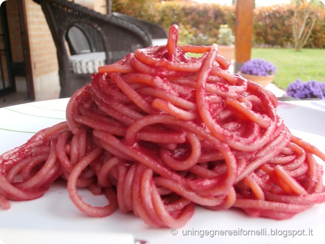spaghetti integrali rapa rossa barbabietola