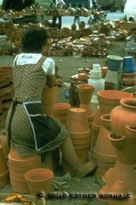 A Portuguese potter doesn't have a chair either, and yet her strong sitting foundation lets her rest pain-free.