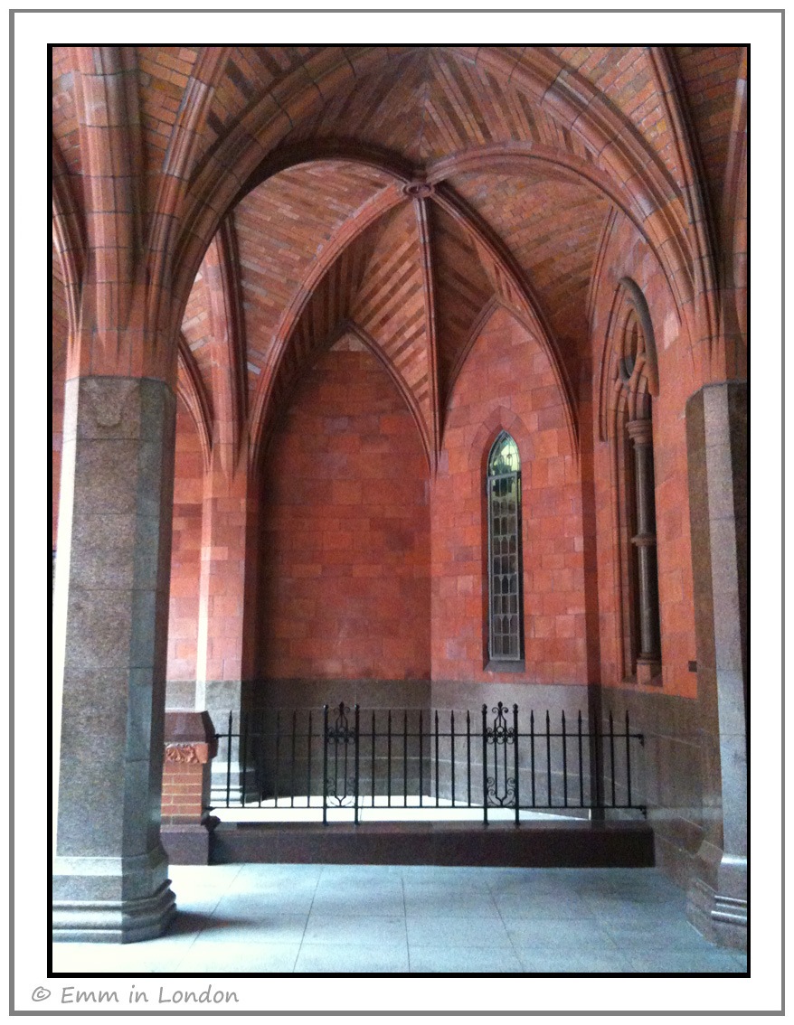 [Detail%2520Holborn%2520Bar%255B2%255D.jpg]