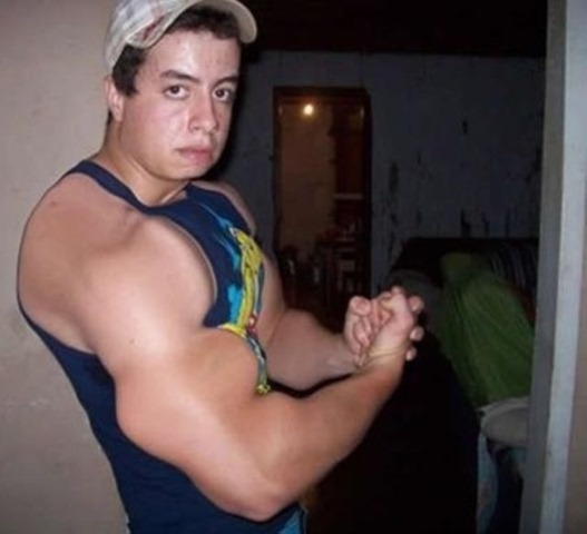 [men-photoshop-muscles-18%255B2%255D.jpg]