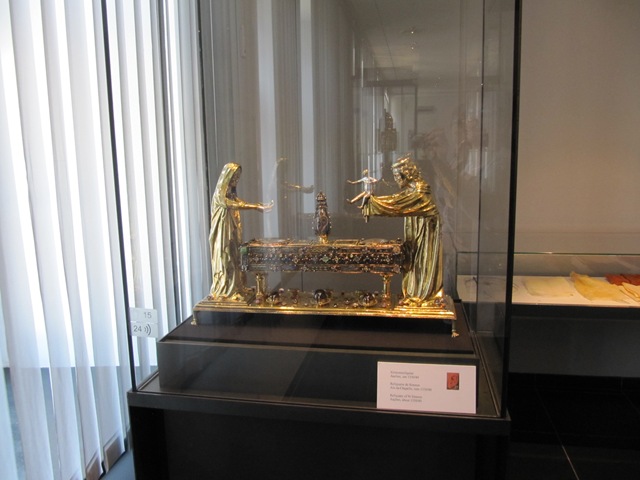 [IMG_92105.jpg]