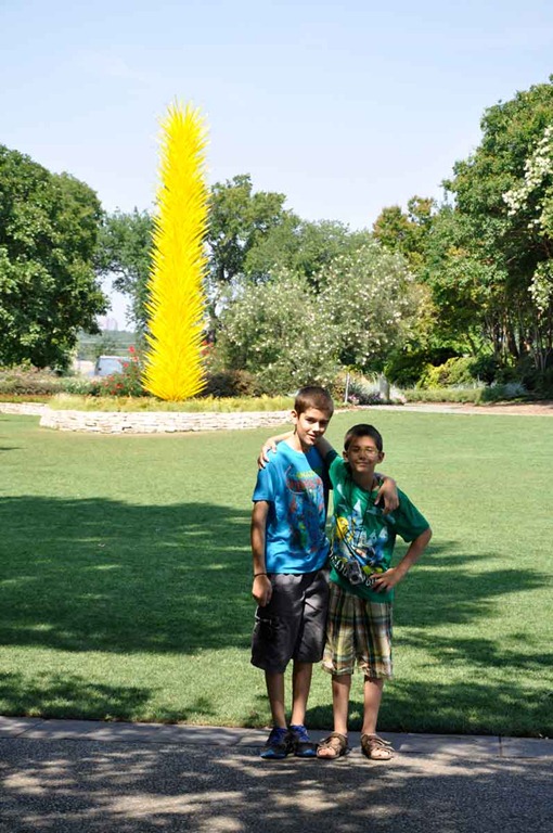 [Beck_Zane_Yellow_Chihuly%255B4%255D.jpg]