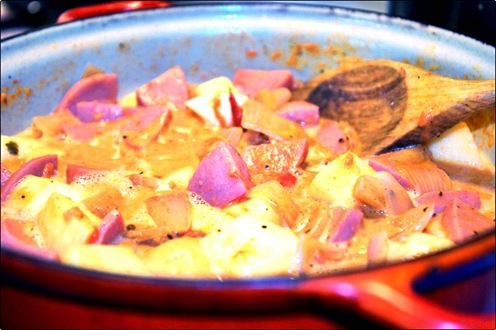 Gryta med falukorv och äpple_ Gryta med falukorv och äpple_