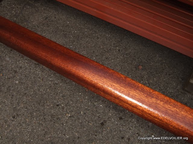 3 couches d'huile de teck pour protéger les listons