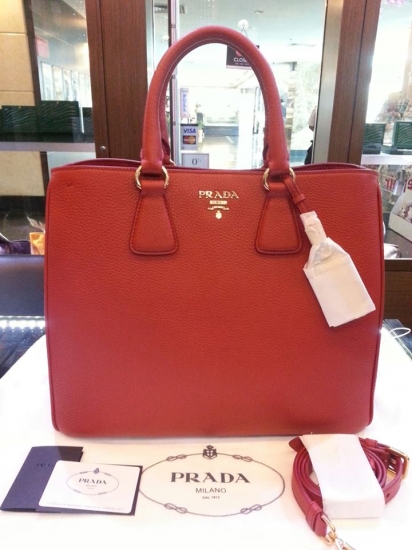 bellaladystore: Ready stock prada  