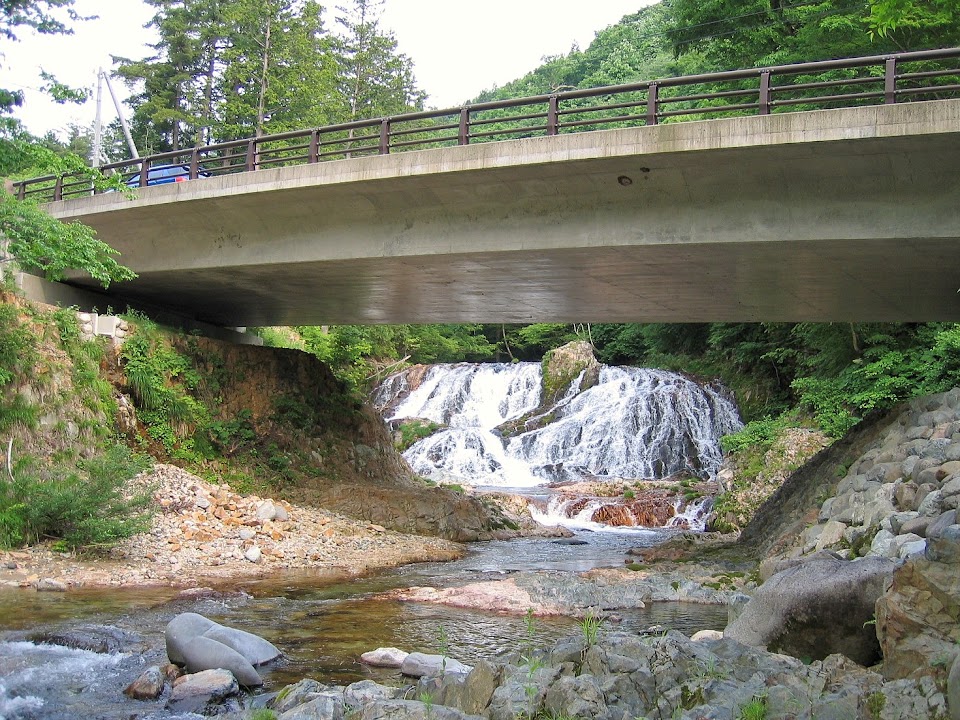 魚帰滝と魚帰り橋
