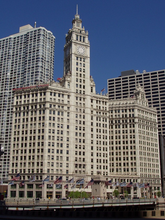 [Wrigley_Building_-_Chicago_Illinois3.jpg]