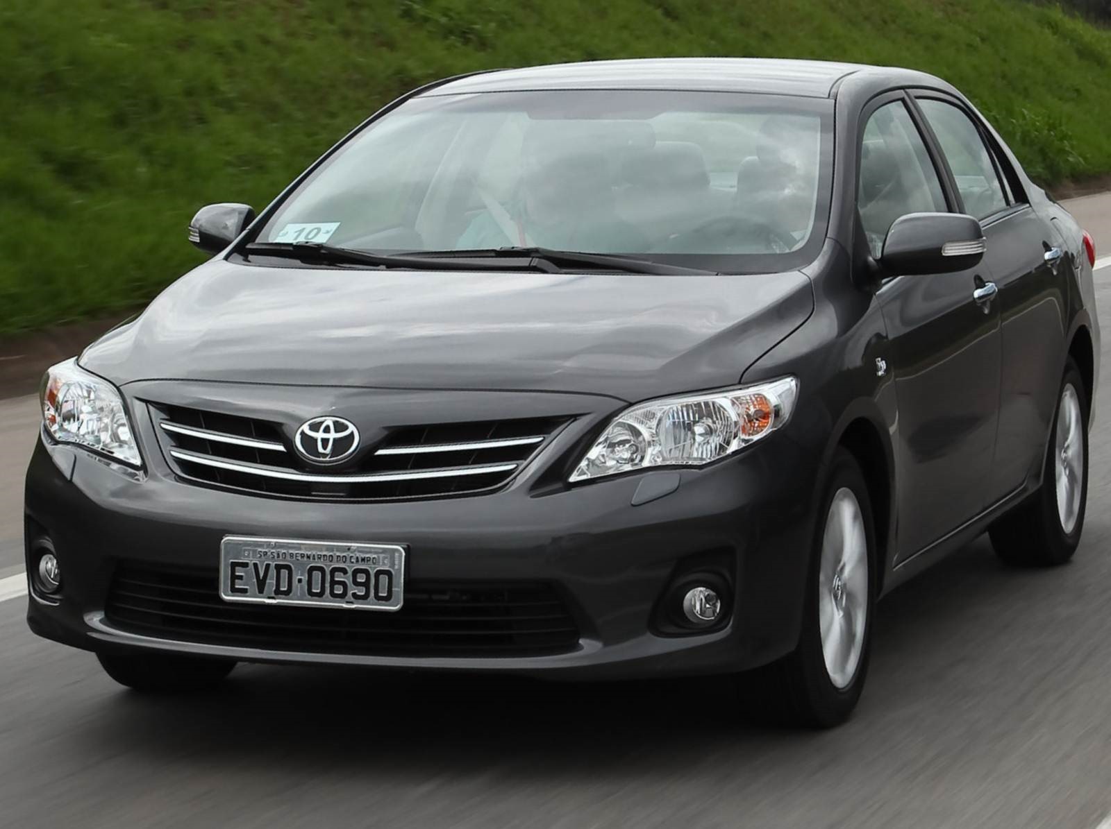 [Toyota-Corolla-2013-8%255B2%255D.jpg]