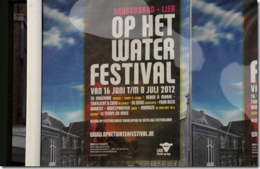 Op het Water Festival　水上祭り？